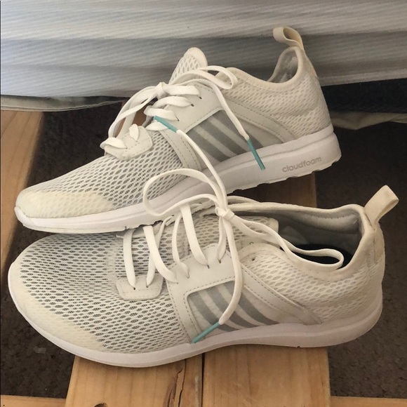 Adidas running shoes - Picture 2 of 4